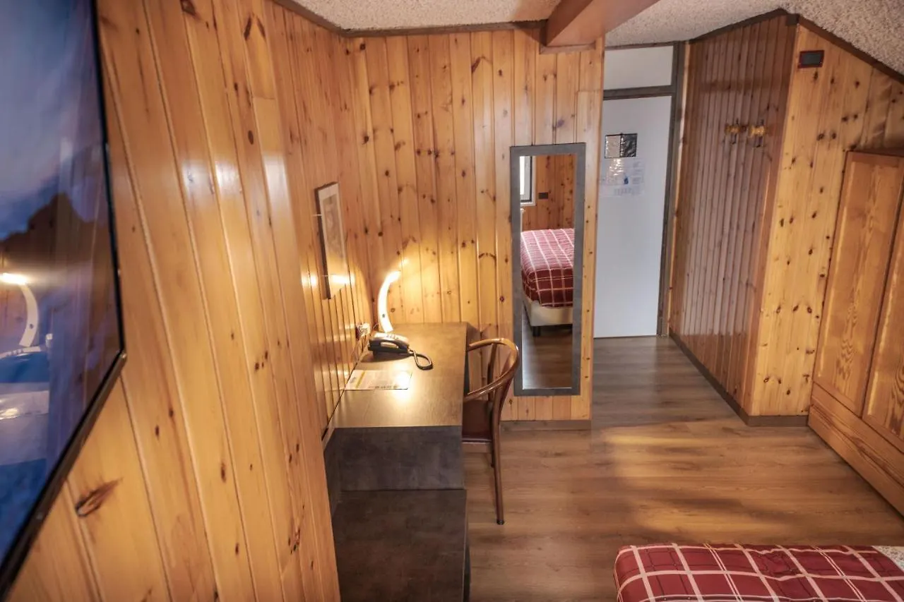 Albergo Quarto Pirovano Passo Stelvio Hotel