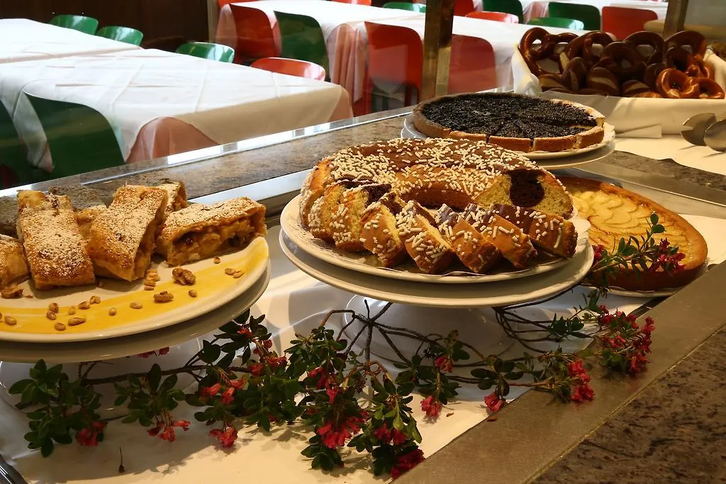 Albergo Quarto Pirovano Passo Stelvio Hotel